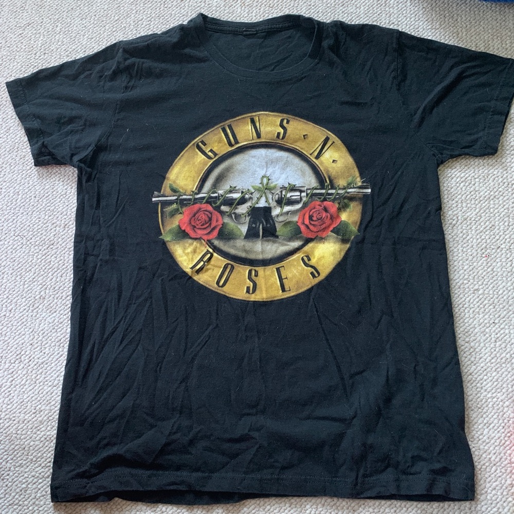 Guns and Roses tee shirt